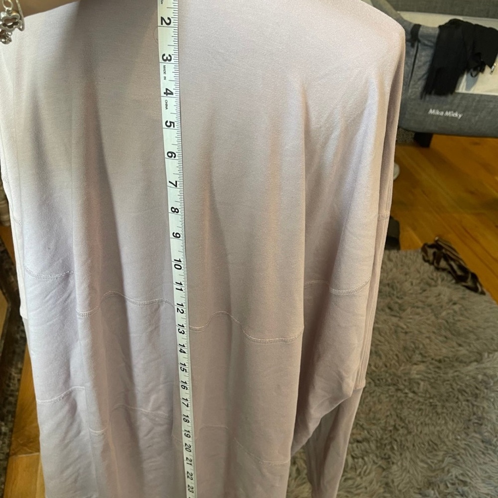 Lululemon sweater size 10